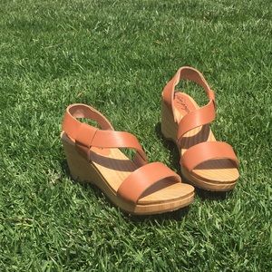 FREE PEOPLE WOOD WEDGES SIZE 10